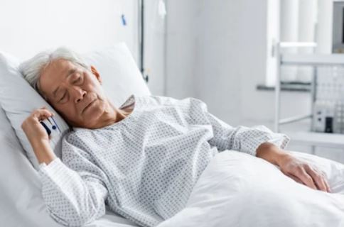 Sau đột quỵ, bệnh nhân ngủ ngày thức đêm là tại sao?
