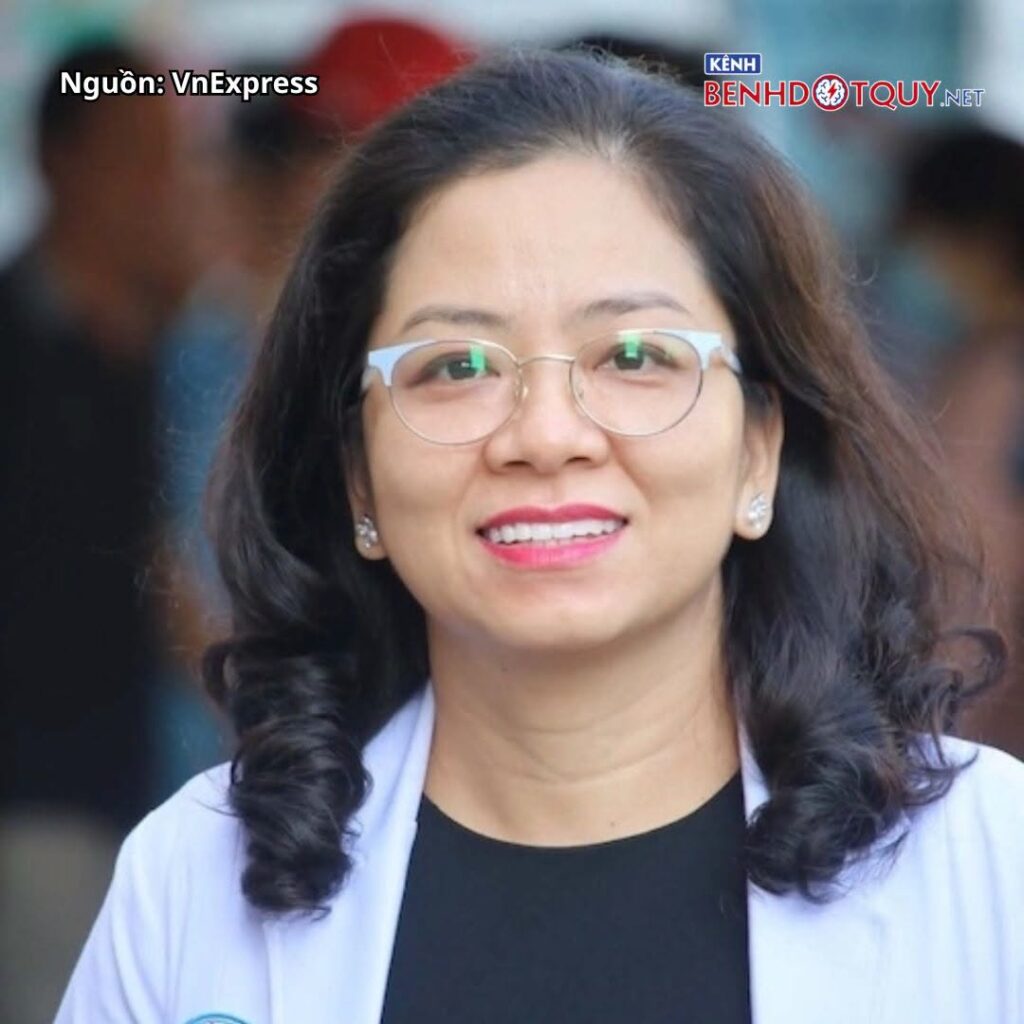 https://benhdotquy.net/phut-sinh-tu-tren-chuyen-bay-vn215-bac-si-cuu-song-nu-du-khach-uc-bat-tinh/